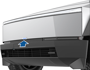 Передняя часть Cybertruck со стрелкой, указывающей на кнопку открытия переднего багажника