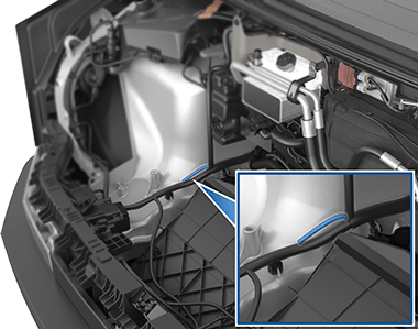 Открытый франк со снятой обшивкой, где синим выделен вывод питания