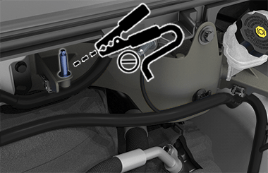 Точка заземления перед низковольтной батареей.