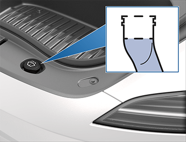 Крышка заливной горловины с выноской, показывающей целевой уровень заполнения.