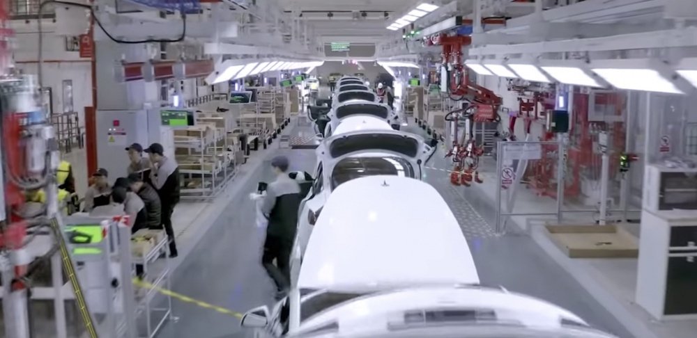 Видео — внутри Tesla Gigafactory 3 в Шанхае