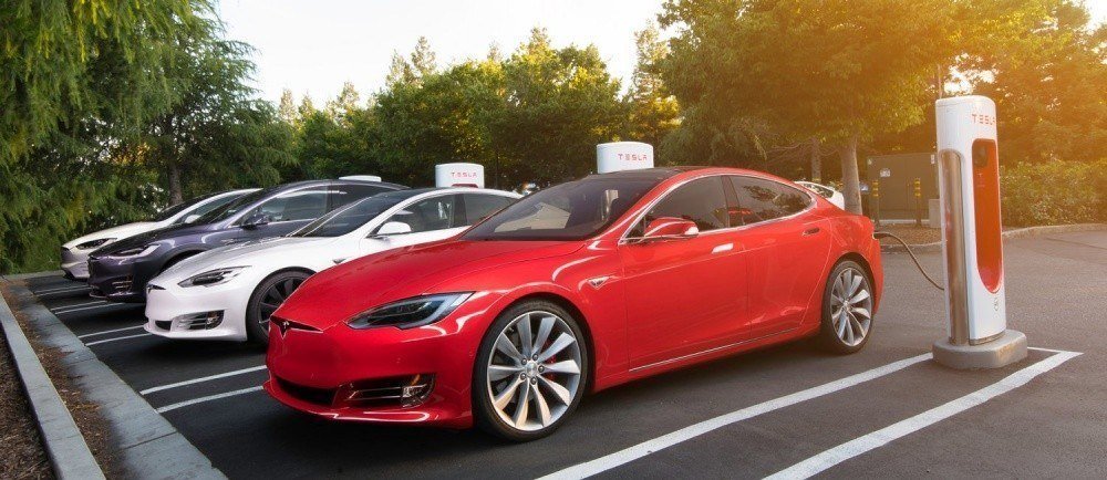 Подробности об оплате зарядки на Tesla Supercharger - стоимость, оплата и бесплатные кредиты