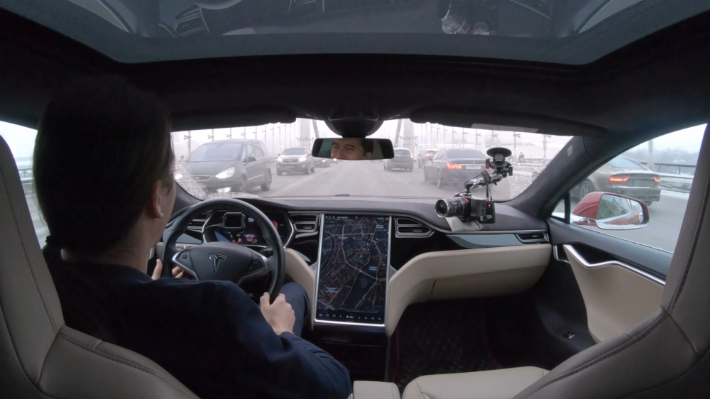 Тест автопилота Tesla в Москве: по Садовому кольцу на Model S