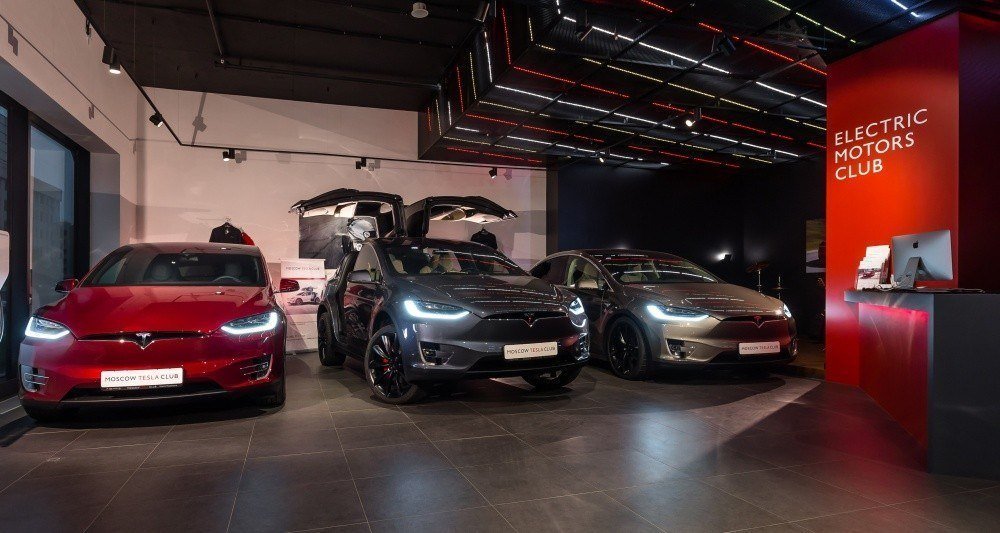 Tesla снова в России, однако цены скоро подрастут