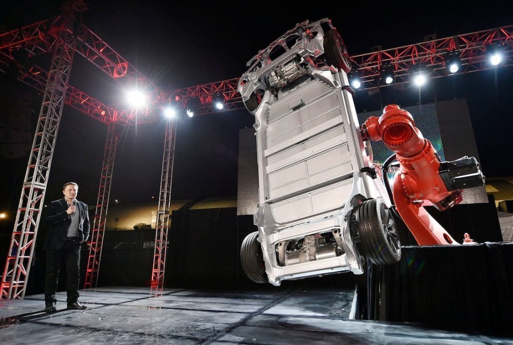 Tesla работает над новой батареей совместно с CATL