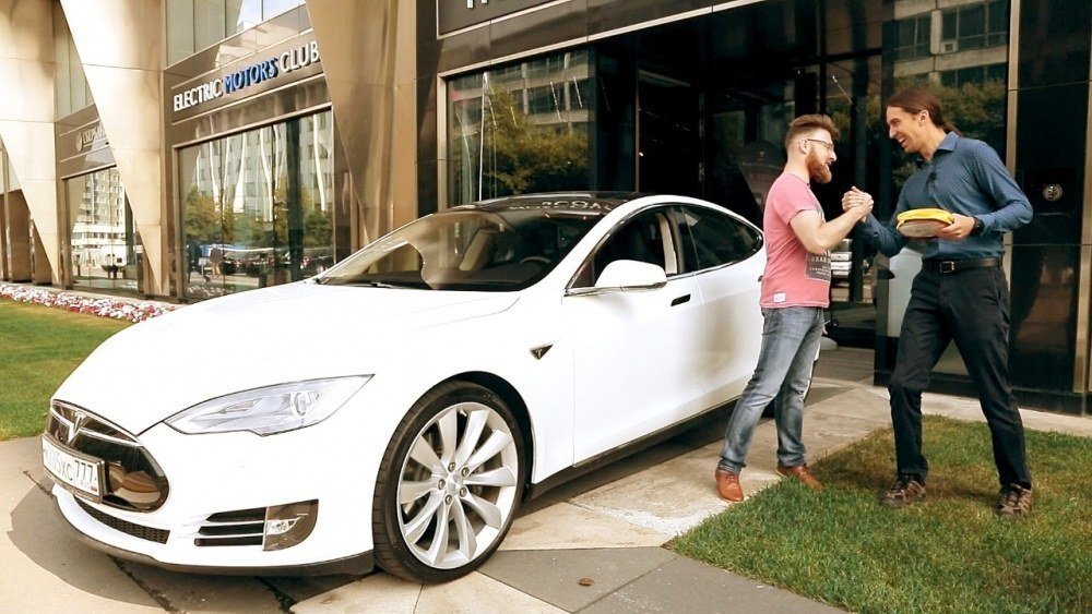 Заряжаем Tesla на буксире [видео]