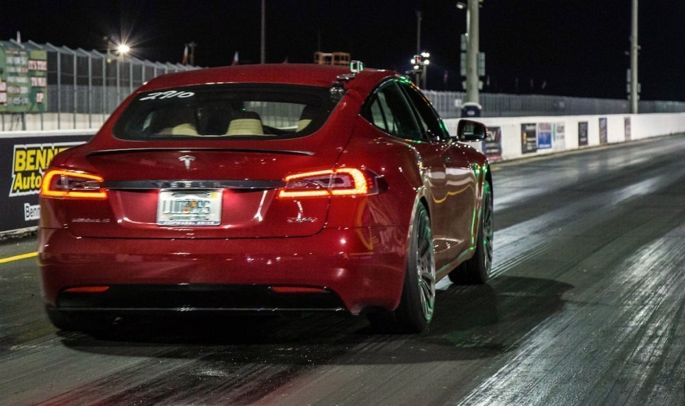 Tesla Model S и Model X получат обновленный launch-контроль