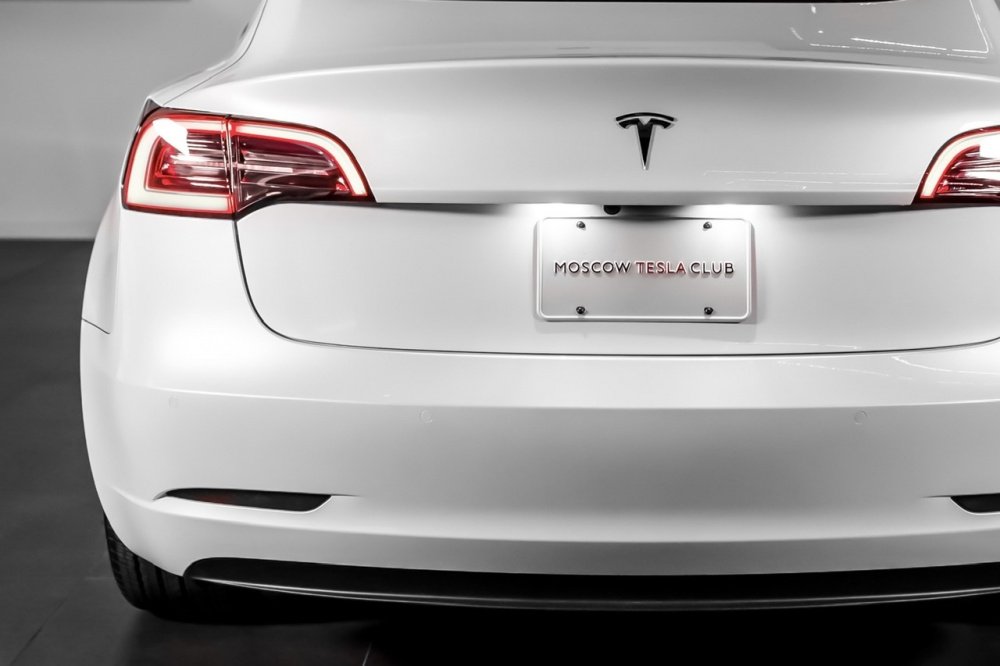 Tesla снижает цены на Model 3 и Model Y