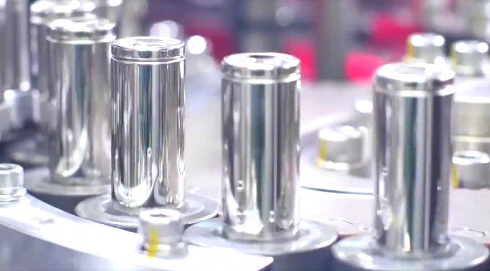 Tesla готовится к запуску производства собственных аккумуляторных ячеек