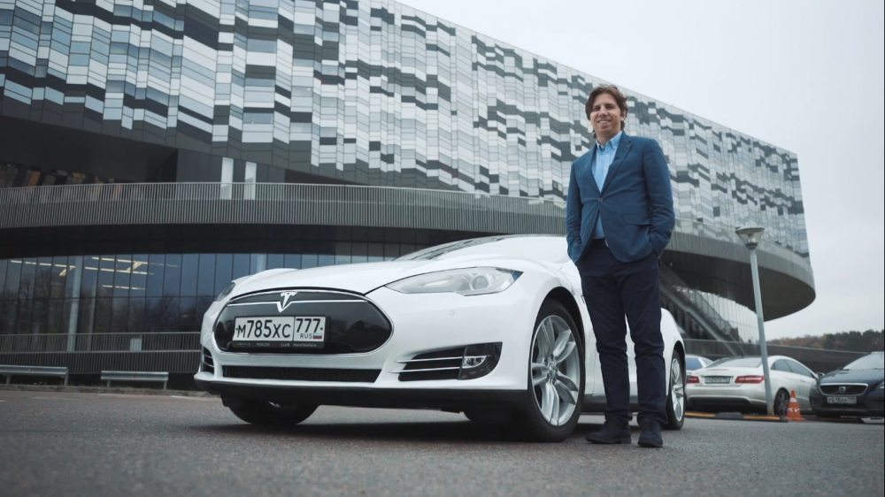 Алексей, владелец Tesla в Москве - история владения и отзыв о Model S. #MoscowTeslaStories