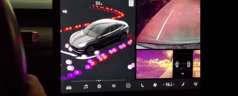 Tesla выпустила обновление Full Self-Driving — вмешательство водителя потребуется на 30% реже