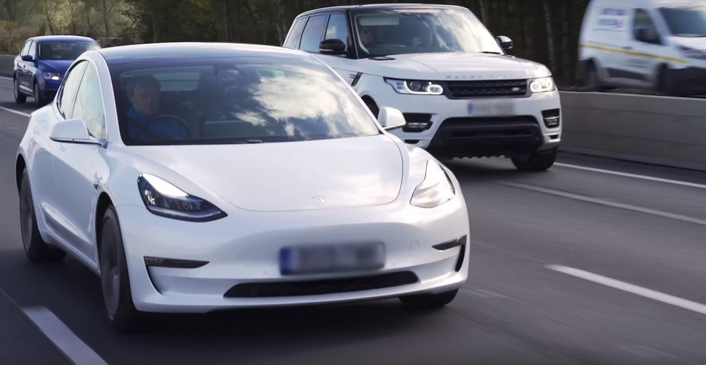Tesla Model 3 прошла наибольшую дистанцию до полной разрядки в сравнительном тесте