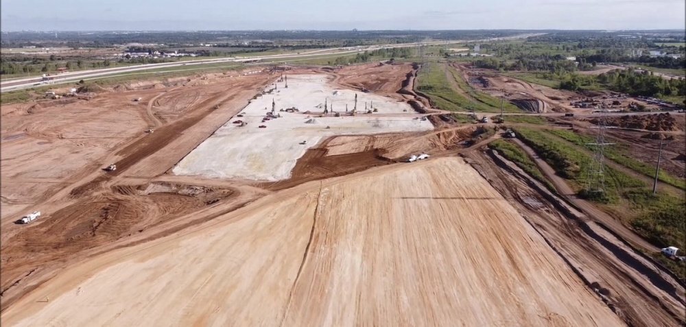 Tesla продолжает удивлять скоростью строительства новых фабрик — на этот раз в Техасе