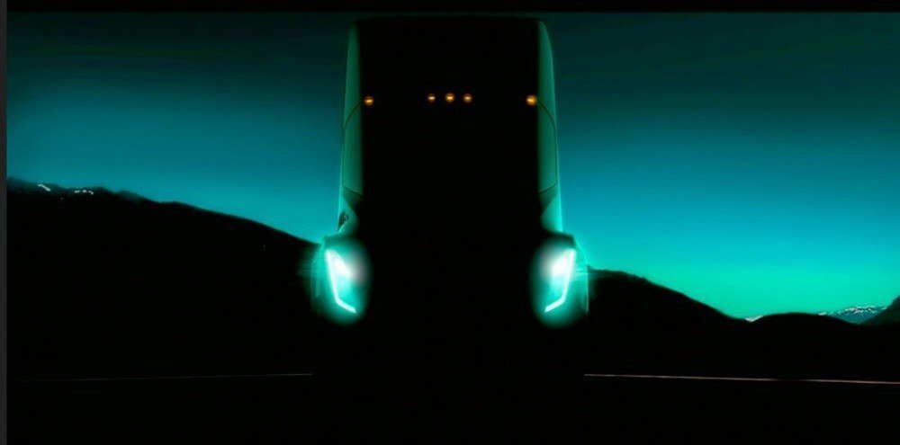 Тягач Tesla Semi поступит в массовое производство через 18-24 месяца