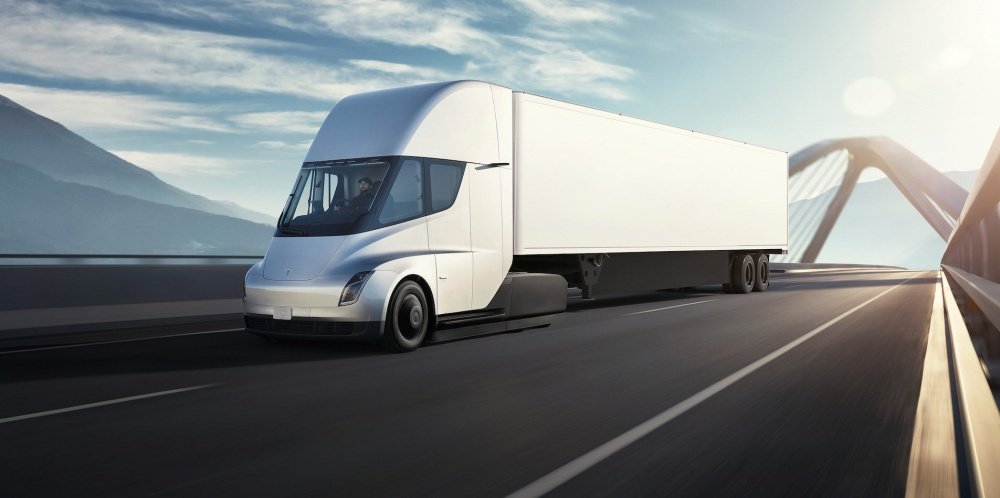 Производство Tesla Semi начнется в следующем году