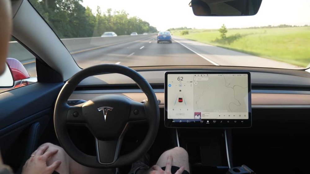 Tesla исправила сроки поставок новых машин без Full Self-Driving