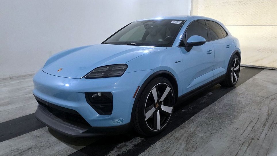 Фото 1 Porsche Macan 4. Купить в Москве