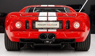 2005 Ford GT красного цвета 2005 года на 19 колёсах фото 5