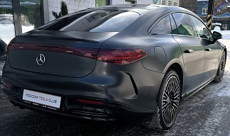 Mercedes-Benz EQS 580 4MATIC черного цвета 2021 года на 21 колёсах фото 5