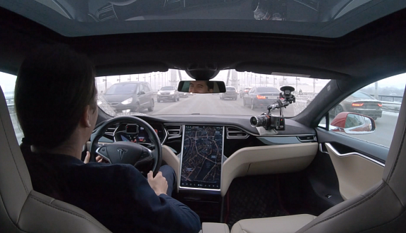 Пост в блоге «Тест автопилота Tesla в Москве: по Садовому кольцу на Model S | Блог Moscow Tesla Club»