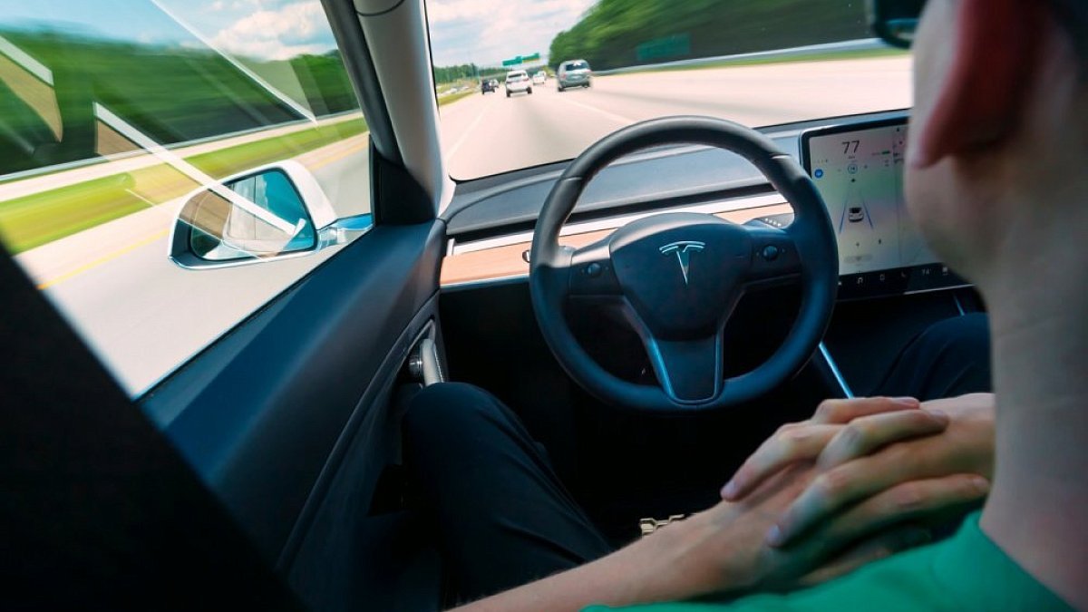 Большое обновление бета-версии Full Self-Driving запланировано на 10 июля