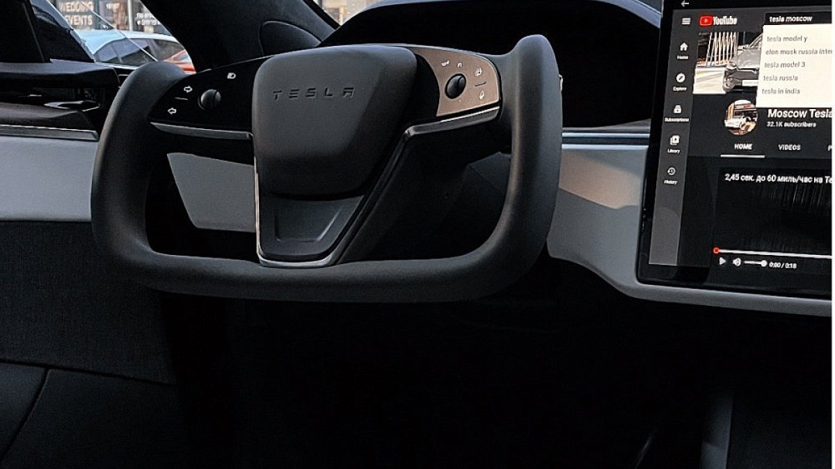 Tesla выпускает прошивку для улучшения взаимодействия со штурвалом новых Model S и Model X