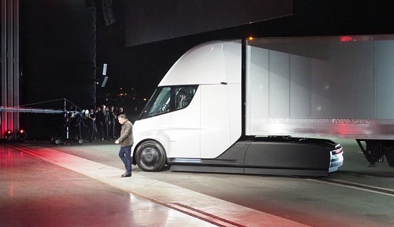 Пост в блоге «Партнеры Tesla утверждают, что заявленные характеристики Semi соответствуют реальности | Блог Moscow Tesla Club»