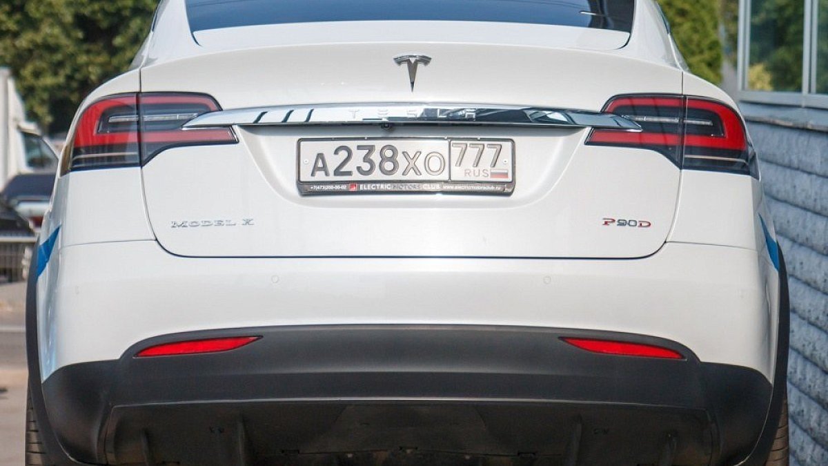 Электромобили в России могут получить специальные номерные знаки