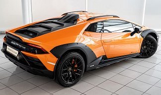 Lamborghini Huracán Sterrato оранжевого цвета 2024 года на 19 колёсах фото 4