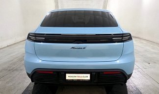 Porsche Macan 4 голубого цвета 2024 года на 20 колёсах фото 3