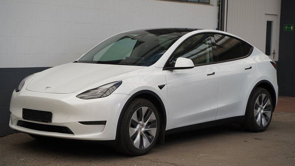 Фото 1 Tesla Model Y Long Range. Купить в Москве