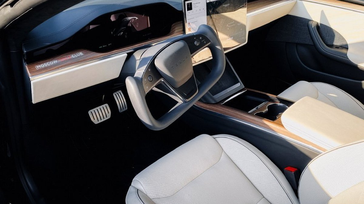 Илон Маск подтвердил, что на новых Model S/X не будет обычного рулевого колеса
