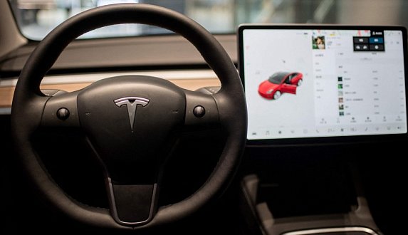 Пост в блоге «Экранный шифтер и автоматическое включение передачи появятся на Model 3 и Model Y | Блог Moscow Tesla Club»