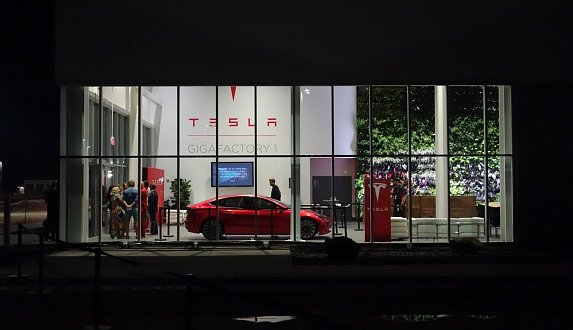 Пост в блоге «Tesla Model 3 на открытии Gigafactory [фото] | Блог Moscow Tesla Club»