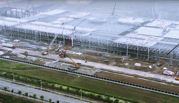 Пост в блоге «Стройка Tesla Gigafactory 3 с невероятной скоростью продолжается | Блог Moscow Tesla Club»