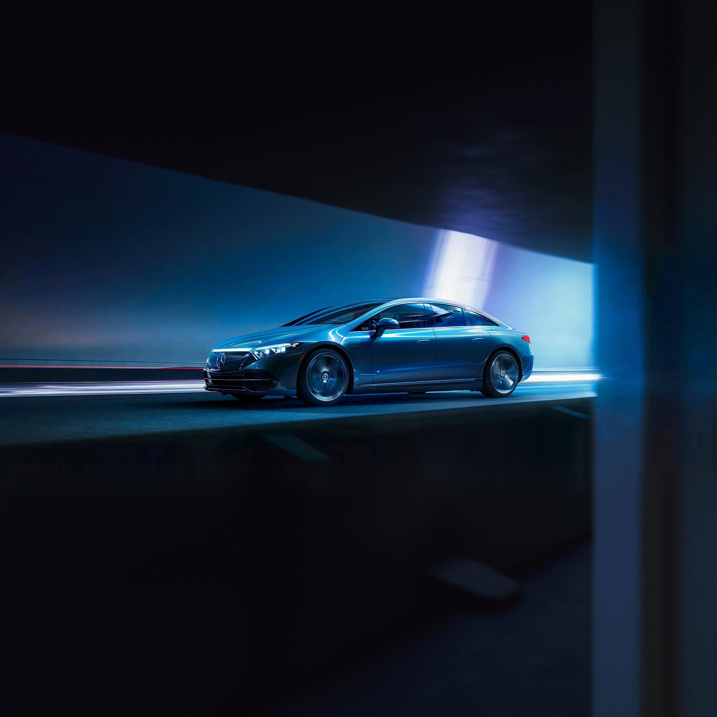 Автомобиль Mercedes-Benz EQS