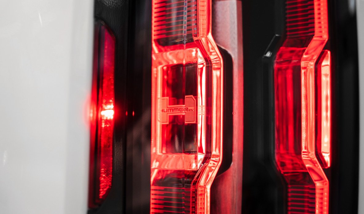 Фото Hummer EV (4 слайд)