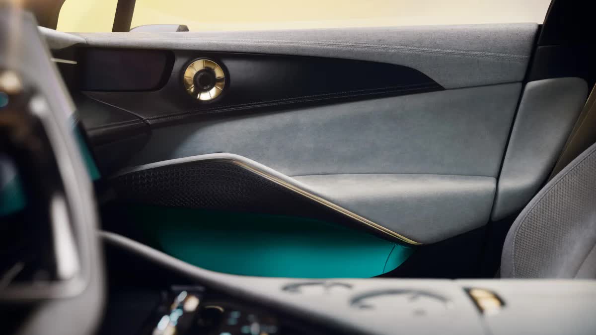 Фото Lotus Eletre (18 слайд)