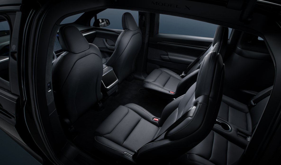 Фото Tesla Model X (10 слайд)